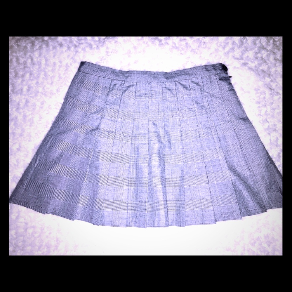 💫Forever 21 Gray Pleated Skirt, NEW!!💫